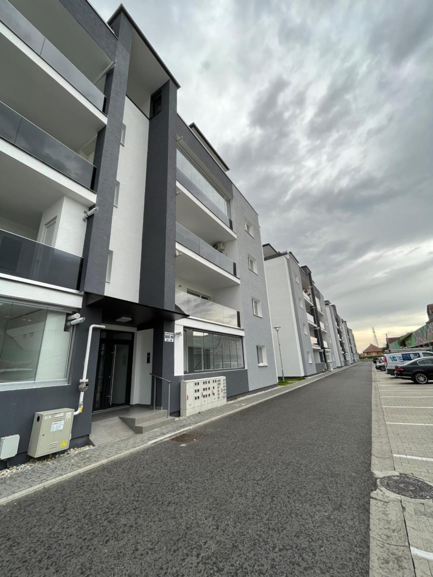 Azzurro Apartment Sibiu Bagian luar foto